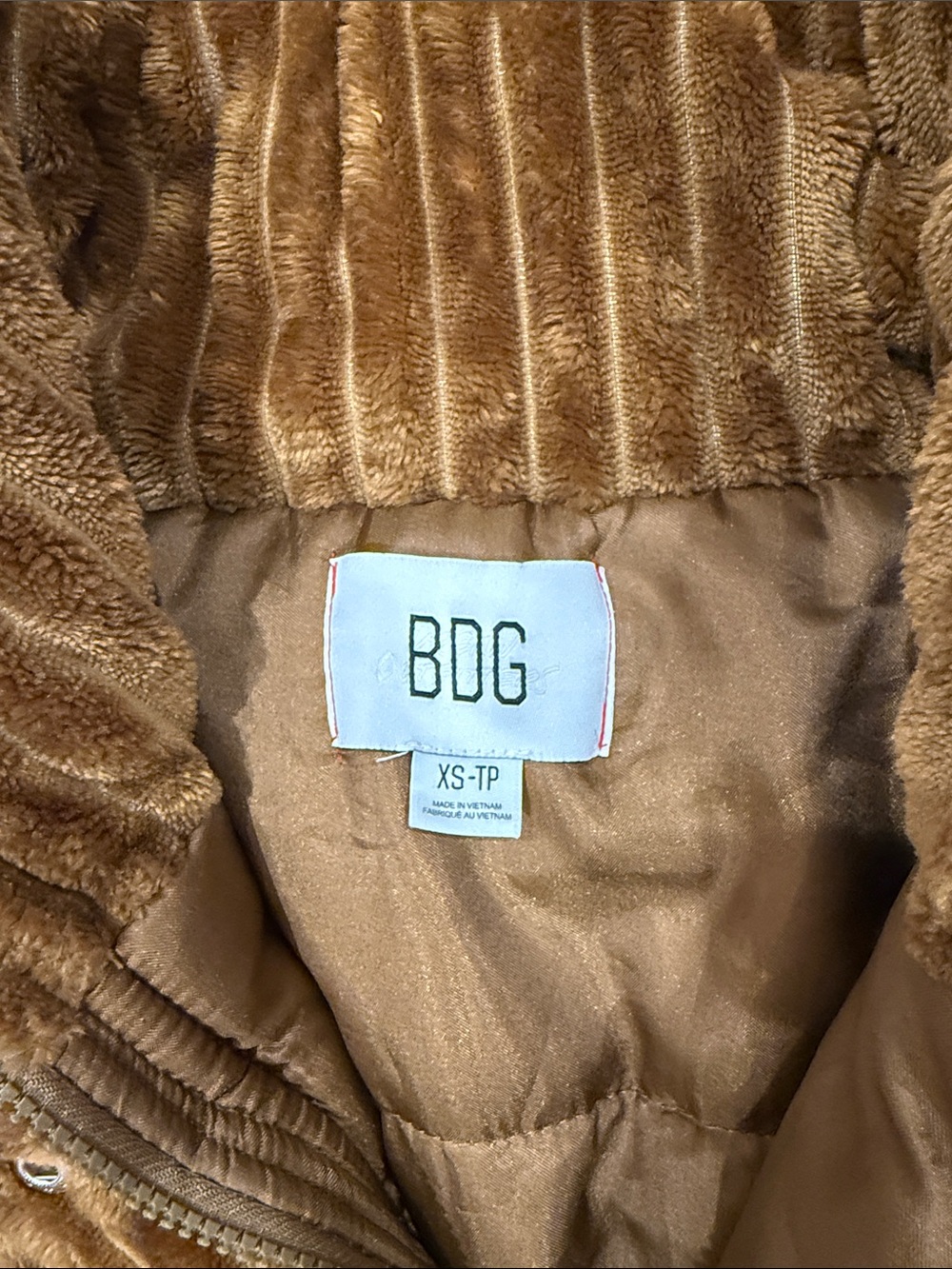 Cozy Ribbed Velvet Puff Jacket - Picture 4 of 7